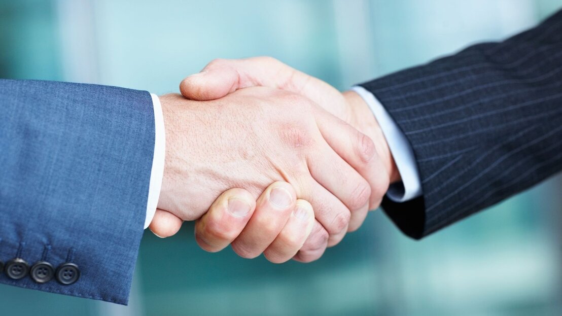 People evaluating prototypes in a store-like environment